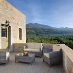 Nikoloudi Estate *