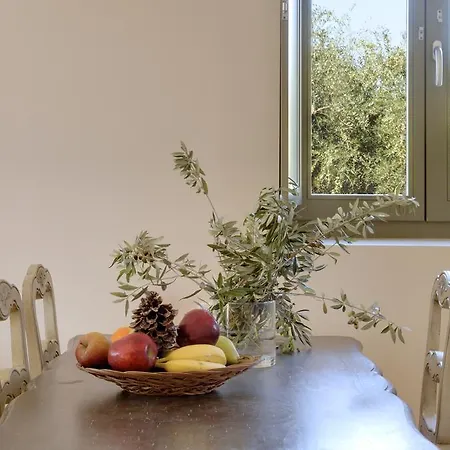 Nikoloudi Estate * Agios Nikolaos (Mani)