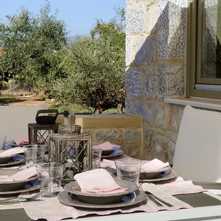 Nikoloudi Estate 펜션
