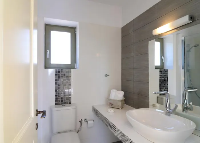 Nikoloudi Estate Agios Nikolaos (Mani)