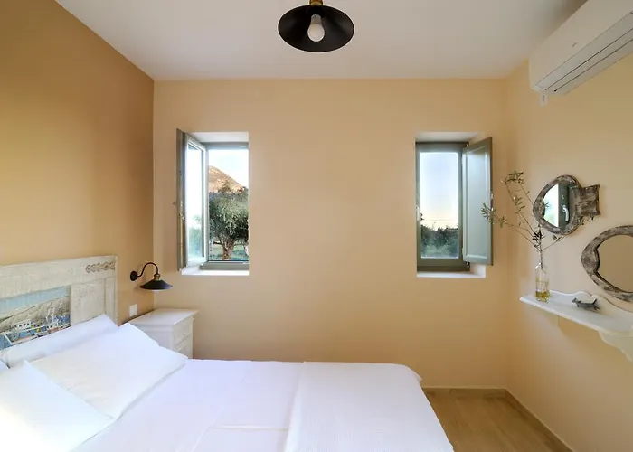 Nikoloudi Estate * Agios Nikolaos (Mani)